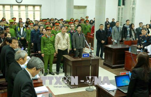 Hình ảnh phiên tòa xét xử Trịnh Xuân Thanh và đồng phạm 15/1 Hình ảnh phiên tòa xét xử Trịnh Xuân Thanh và đồng phạm 15/1